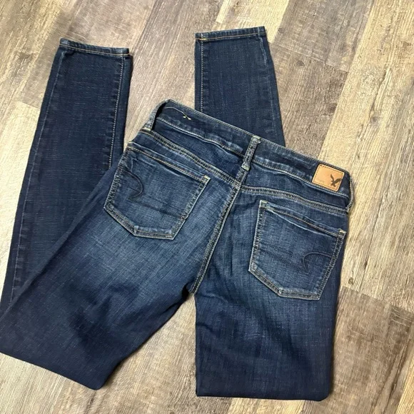 American Eagle Super Stretch Dark Blue skinny jeans/jeggings size 2 long euc - Picture 5 of 6